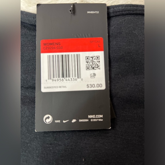 Nike Bundle NWT sz L tank top sports bra - Picture 3 of 5